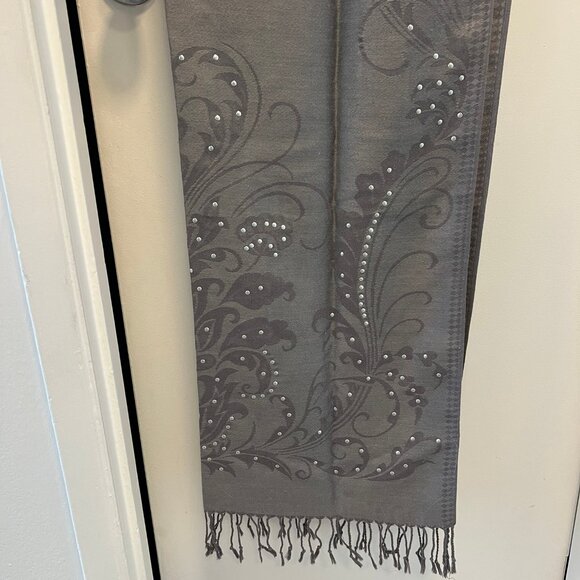 Dove Grey Embellished Wrap carf - Picture 4 of 6